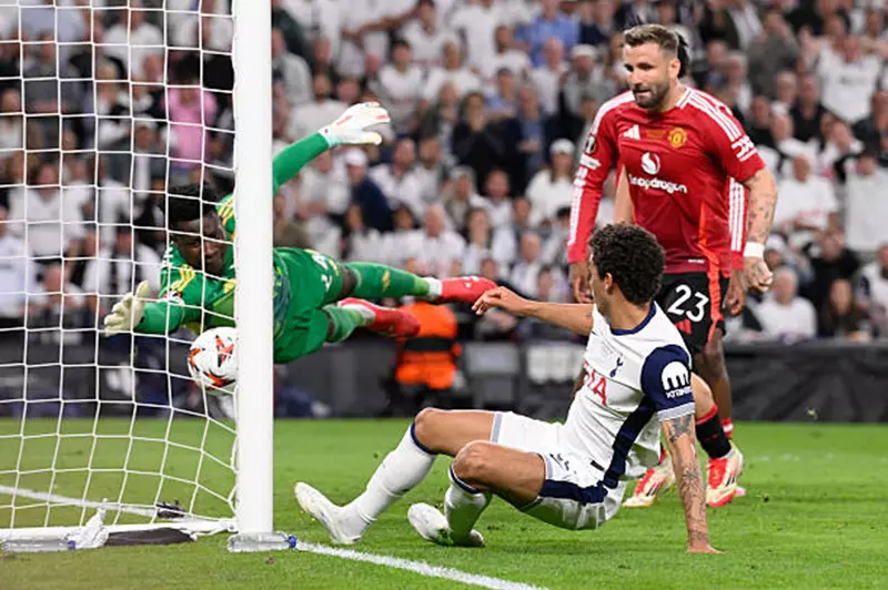 توتنهام يكسر لعنة مانشستر يونايتد ويستعيد بريقه التهديفي في النهائيات بعد غياب منذ 2008