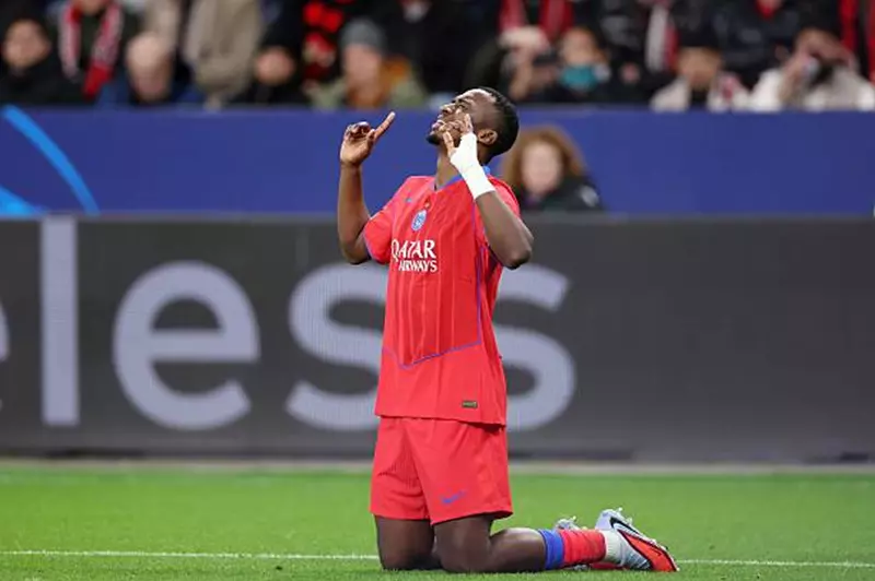 باتشو يسجل أول أهدافه مع باريس سان جيرمان